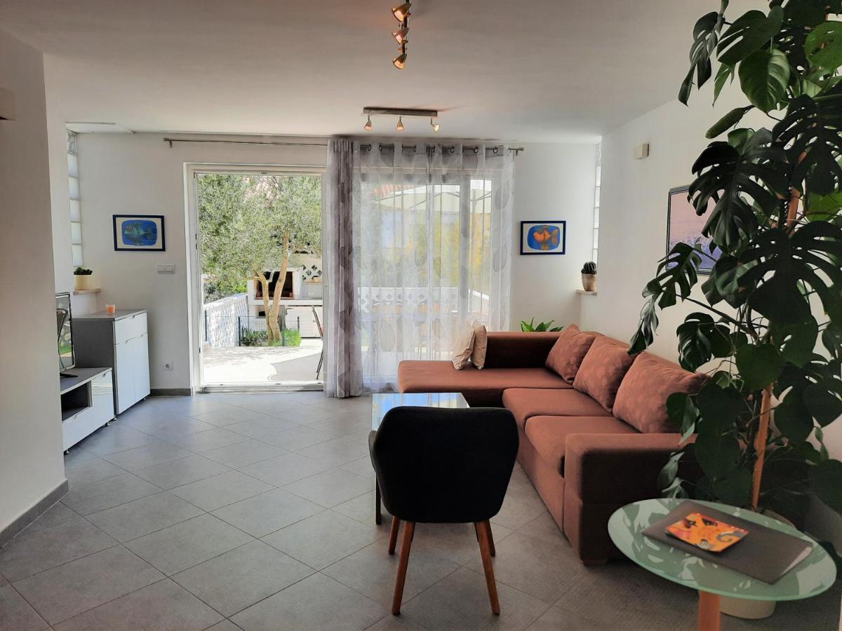 Apartment Mato Barbariga Eksteriør billede