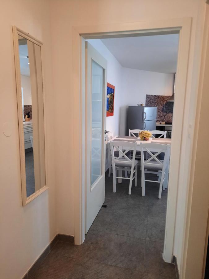 Apartment Mato Barbariga Eksteriør billede
